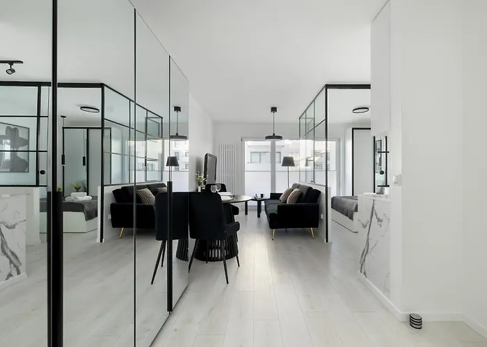 Bronowicka Modern By Bookinghost