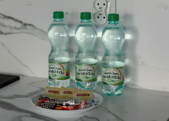 Bronowicka Modern By Bookinghost *